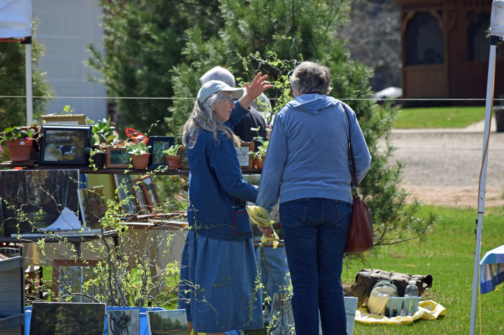 A vendor interacting with a potential customer